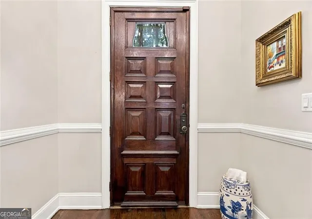 Photo 4 of Single family home for sale at 995 Willeo Rd, Roswell, GA 30075 | MLS# 10810335 | Listing updated on 2026-09-09