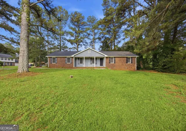 Homes for sale in Snellville, GA | 2409 Three Bars Dr, Snellville, GA 30078 | MLS# 10793697