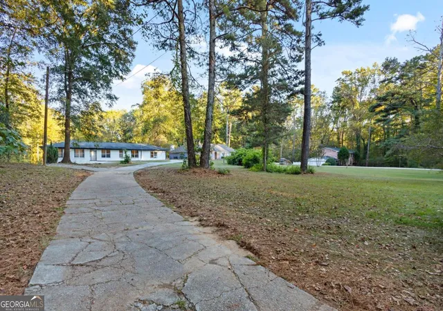 Photo 2 of Single family home for sale at 154 Dollar Mill Rd Sw, Atlanta, GA 30331 | MLS# 10625036 | Listing updated on 2026-07-27