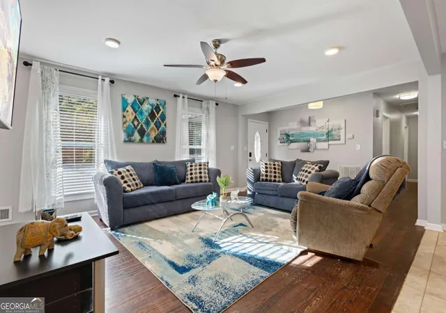 Photo 3 of Single family home for sale at 154 Dollar Mill Rd Sw, Atlanta, GA 30331 | MLS# 10625036 | Listing updated on 2026-07-27