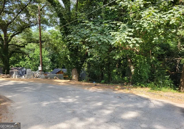 4th image of 2001 Arlington Cir Nw, Atlanta, GA 30318 | MLS# 10360764