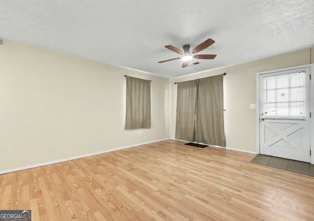 Photo 4 of Sale Pending at 250 Short Rd, Jackson, GA 30233 | MLS# 10793155 | Listing updated on 2026-08-25