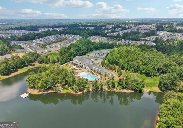 Photo 4 of Single family home for sale at 152 Clear Lake Pkwy, Hoschton, GA 30548 | MLS# 10793051 | Listing updated on 2026-09-30