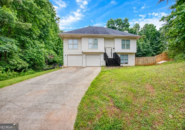 Homes for sale in Mount Airy, GA | 556 Redbud Ln, Mount Airy, GA 30563 | MLS# 10777901