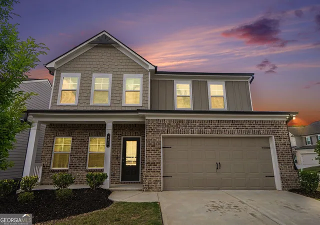 Photo 1 of Single family home for sale at 305 Sterling Crk Way, Loganville, GA 30052 | MLS# 10773980 | Listing updated on 2026-09-28