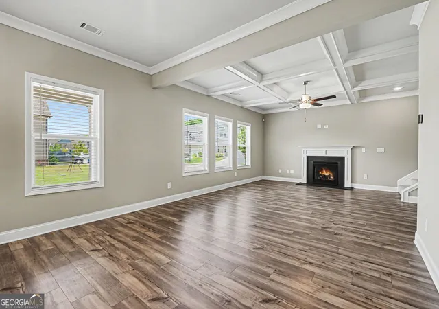 Photo 4 of Single family home for sale at 305 Sterling Crk Way, Loganville, GA 30052 | MLS# 10773980 | Listing updated on 2026-09-28