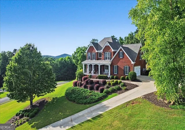Photo 4 of Single family home for sale at 20 Lake Overlook Dr, White, GA 30184 | MLS# 10835075 | Listing updated on 2026-09-23