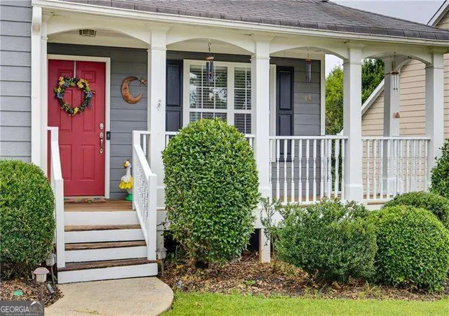 Photo 2 of Single family home for sale at 3963 Pocono Wy Nw, Marietta, GA 30064 | MLS# 10829361 | Listing updated on 2026-09-18
