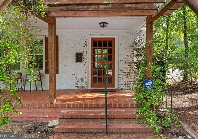 Photo 3 of Single family home for sale at 2735 Henry St, Augusta, GA 30909 | MLS# 10810841 | Listing updated on 2026-09-15