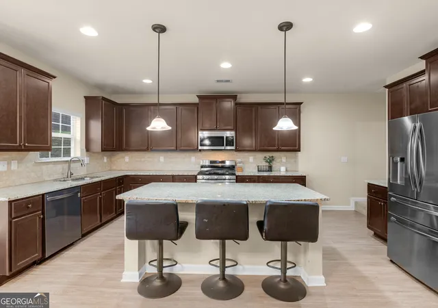 3rd image of 148 Delwood Dr, Mcdonough, GA 30252 | MLS# 10816393