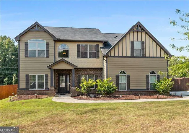 Photo 2 of Single family home for sale at 2748 Village Park Dr E, Ellenwood, GA 30294 | MLS# 10784700 | Listing updated on 2026-08-31