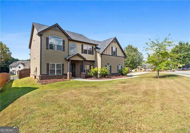 Photo 3 of Sale Pending at 2748 Village Park Dr E, Ellenwood, GA 30294 | MLS# 10784700 | Listing updated on 2026-10-06