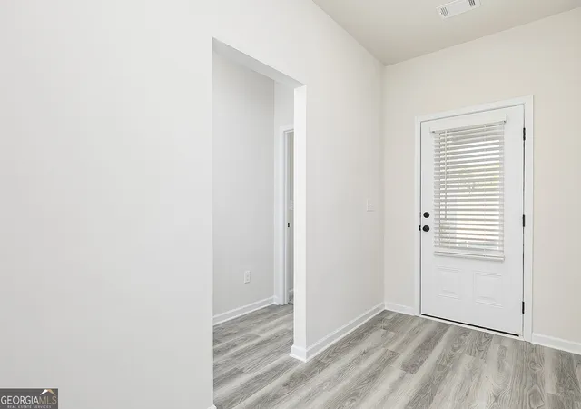 Photo 3 of Sale Pending at 217 Darter Ct, Jefferson, GA 30549 | MLS# 10817470 | Listing updated on 2026-09-13