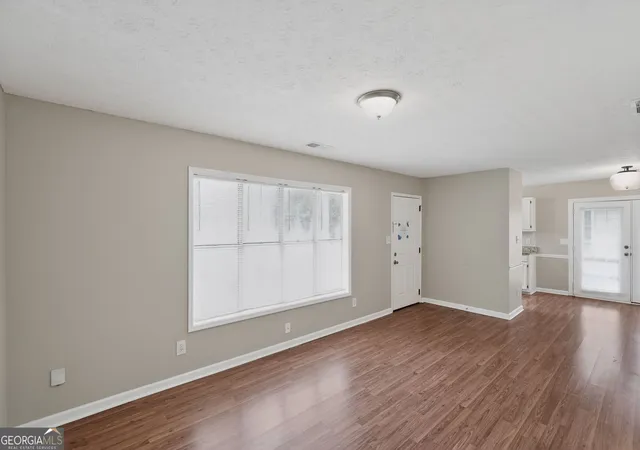 Photo 4 of Single family home for sale at 4947 Farmstead Ct NE, Woodstock, GA 30188 | MLS# 10758426 | Listing updated on 2026-09-09