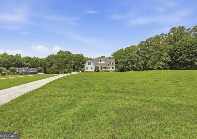 Photo 4 of Single family home for sale at 137 Stolen Hours Ln, Fayetteville, GA 30215 | MLS# 10778112 | Listing updated on 2026-09-02