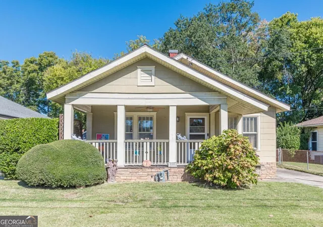 Single family home for sale at 849 Custer St, Hapeville, GA 30354 | MLS# 10881567