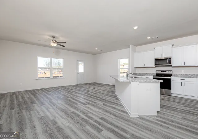 Photo 3 of Sale Pending at 662 Mackenzie Cvs, Villa Rica, GA 30180 | MLS# 10821678 | Listing updated on 2026-10-02