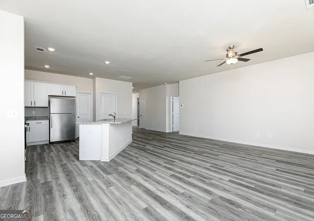 Photo 4 of Sale Pending at 662 Mackenzie Cvs, Villa Rica, GA 30180 | MLS# 10821678 | Listing updated on 2026-10-02