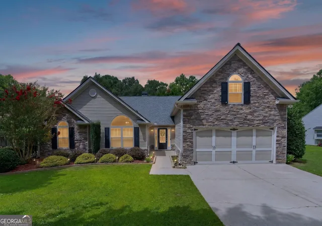 Photo 2 of Sale Pending at 19 Elk Dr, Temple, GA 30179 | MLS# 10820103 | Listing updated on 2026-09-11