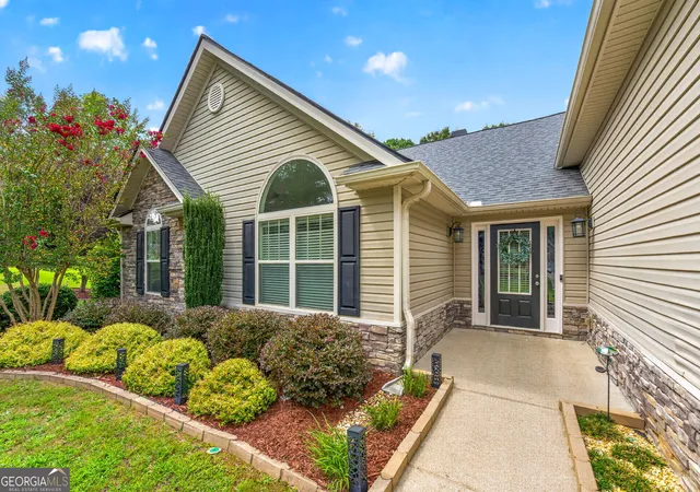 Photo 4 of Sale Pending at 19 Elk Dr, Temple, GA 30179 | MLS# 10820103 | Listing updated on 2026-09-11