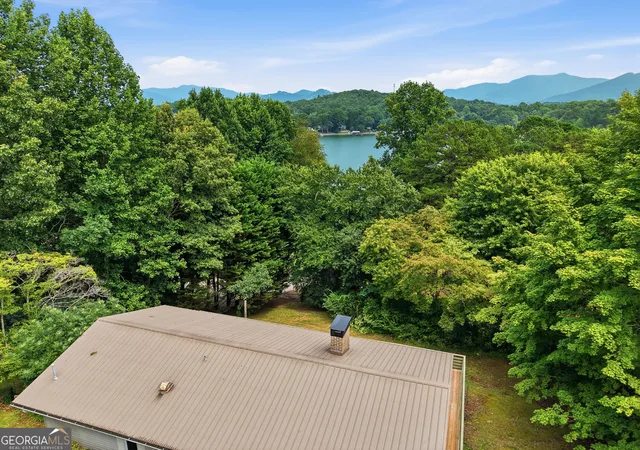 Photo 4 of Single family home for sale at 2325 Ridgecrest Cir, Hiawassee, GA 30546 | MLS# 10807043 | Listing updated on 2026-09-14