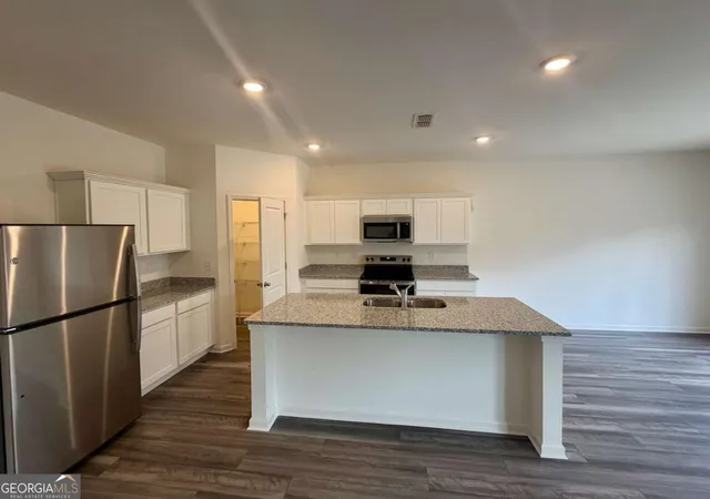 Photo 4 of Single family home for sale at 156 Heartland Dr, Dallas, GA 30157 | MLS# 10812643 | Listing updated on 2026-08-07