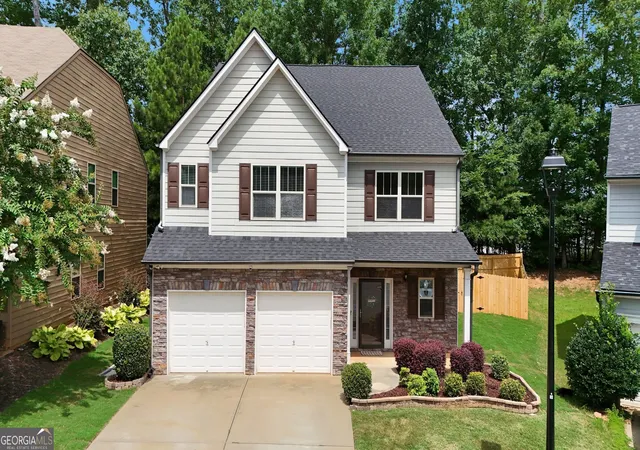 Photo 1 of Single family home for sale at 3923 Kingfisher Dr, Atlanta, GA 30349 | MLS# 10811288 | Listing updated on 2026-10-08