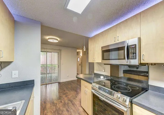 4th image of 381 Ralph Mcgill Blvd Se #E, Atlanta, GA 30312 | MLS# 10814373