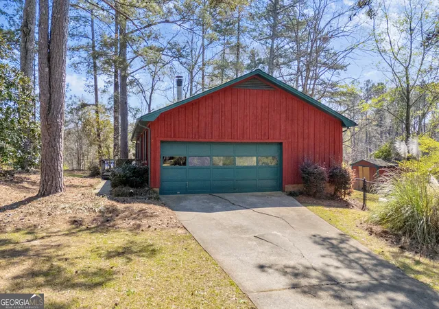 Photo 3 of Single family home for sale at 185 Live Oak Pl, Athens, GA 30606 | MLS# 10794005 | Listing updated on 2026-10-25