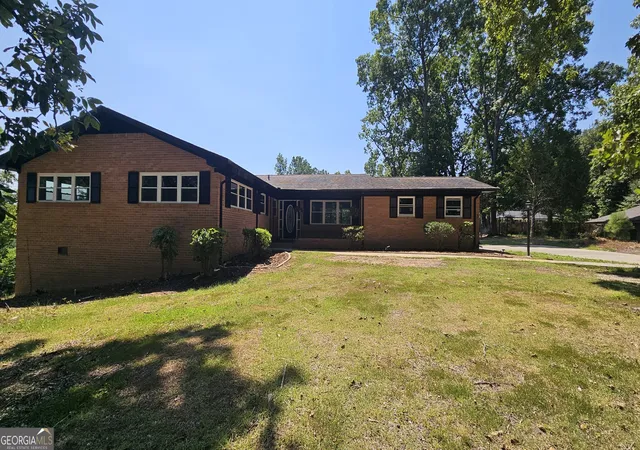 2nd image of 1305 Dana Dr, Dalton, GA 30720 | MLS# 10818239