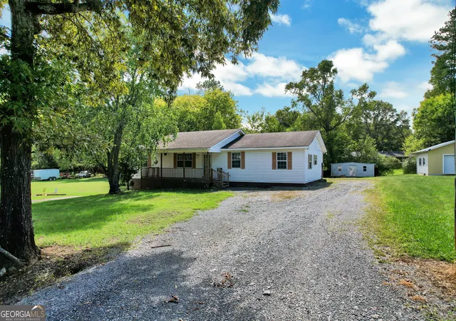 Single family home for sale at 820 Murray Dr, Chatsworth, GA 30705 | MLS# 10868339