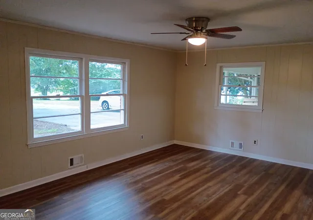 3rd image of 70 Fifth St, Hartwell, GA 30643 | MLS# 10805539