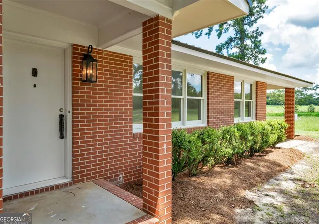 Photo 2 of Sale Pending at 119 Haywood Mcdonald Rd, Cochran, GA 31014 | MLS# 10820768 | Listing updated on 2026-09-21
