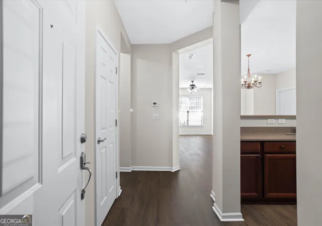 3rd image of 4805 W Vlg Wy SE, Smyrna, GA 30080