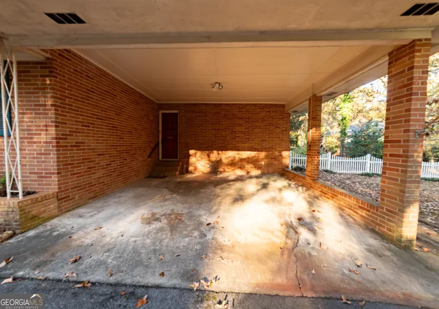 Photo 4 of Sale Pending at 6530 Bevin Dr, Macon, GA 31216 | MLS# 10641105 | Listing updated on 2026-02-18