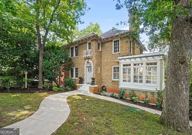 Photo 2 of Single family home for sale at 1180 Cameron Ct Ne, Atlanta, GA 30306 | MLS# 10820898 | Listing updated on 2026-09-20