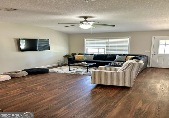 3rd image of 211 Twinn Lakes Dr, Baxley, GA 31513 | MLS# 10784229