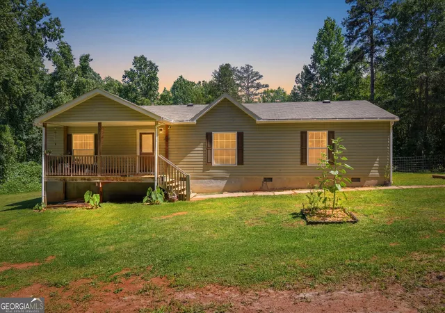 1st image of 490 Gumlog Creek Rd, Martin, GA 30557 | MLS# 10779944