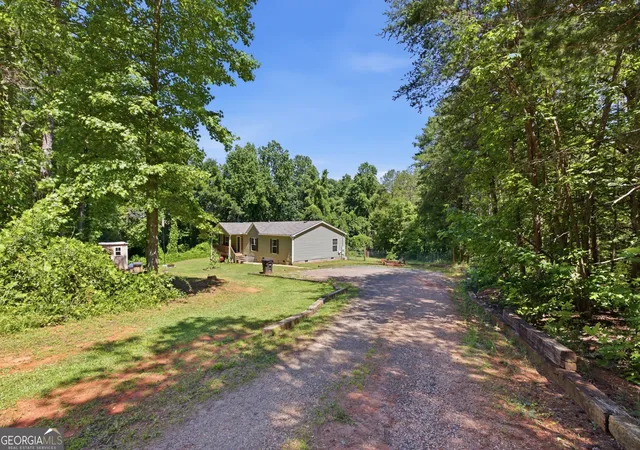 Homes for sale in Martin, GA | 490 Gumlog Creek Rd, Martin, GA 30557 | MLS# 10779944