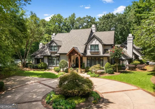 Photo 1 of Sale Pending at 1940 Dinsmore Rd, Alpharetta, GA 30004 | MLS# 10792314 | Listing updated on 2026-08-24