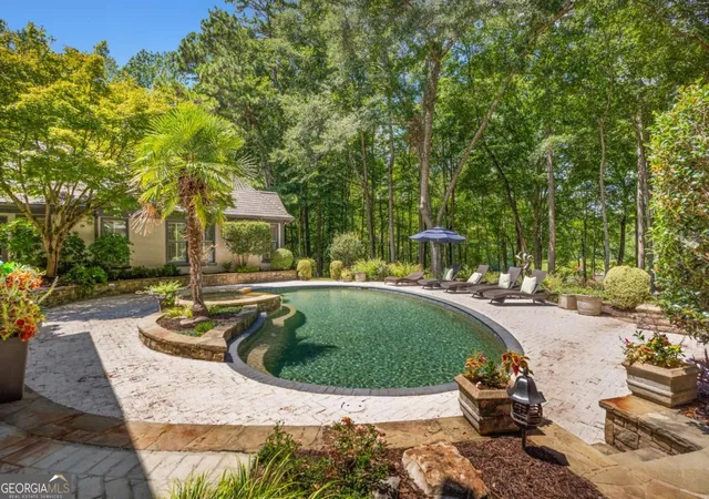 Photo 3 of Sale Pending at 1940 Dinsmore Rd, Alpharetta, GA 30004 | MLS# 10792314 | Listing updated on 2026-08-24
