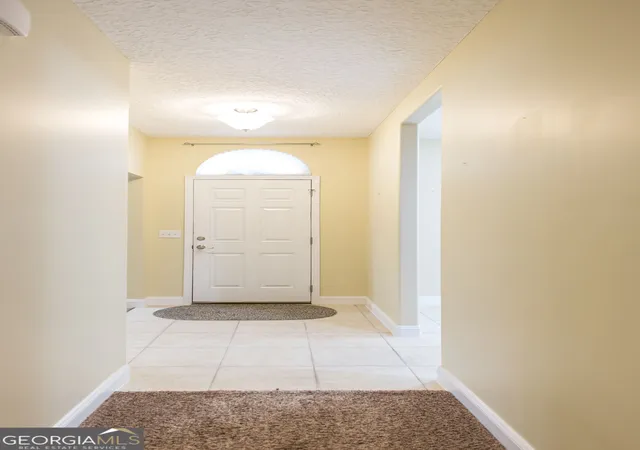 Photo 3 of Sale Pending at 2869 Ben St, Waycross, GA 31503 | MLS# 10624842 | Listing updated on 2026-08-14