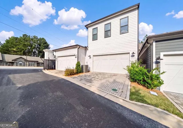 Photo 3 of Single family home for sale at 2451 Lizdionne Loop, Marietta, GA 30062 | MLS# 10828708 | Listing updated on 2026-10-21