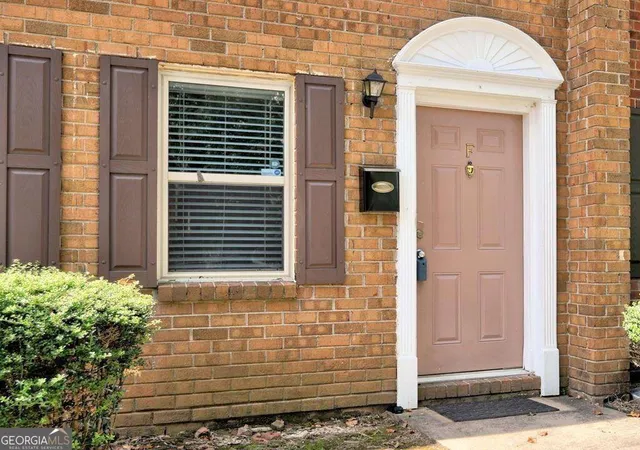 Condo for sale at 135 N River Dr #F, Sandy Springs, GA 30350 | MLS# 10872551