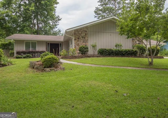 Homes for sale in Peachtree City, GA | 209 Waterwood Bnd, Peachtree City, GA 30269 | MLS# 10717103