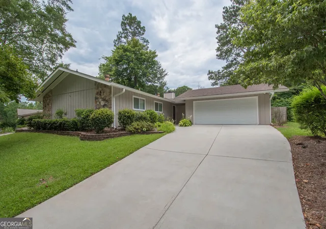 Homes for sale in Peachtree City, GA | 209 Waterwood Bnd, Peachtree City, GA 30269 | MLS# 10717103