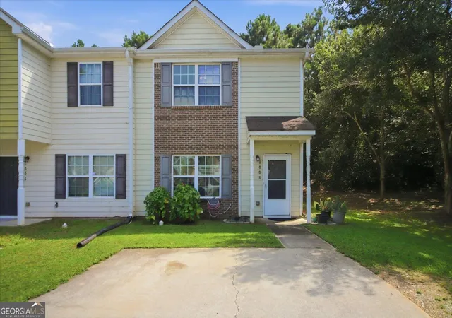 Photo 1 of Townhouse for sale at 6888 Mountain Cir, Riverdale, GA 30274 | MLS# 10830535 | Listing updated on 2026-09-13