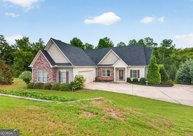 Photo 2 of Single family home for sale at 2854 Shadowstone Wy, Winder, GA 30680 | MLS# 10833734 | Listing updated on 2026-09-14