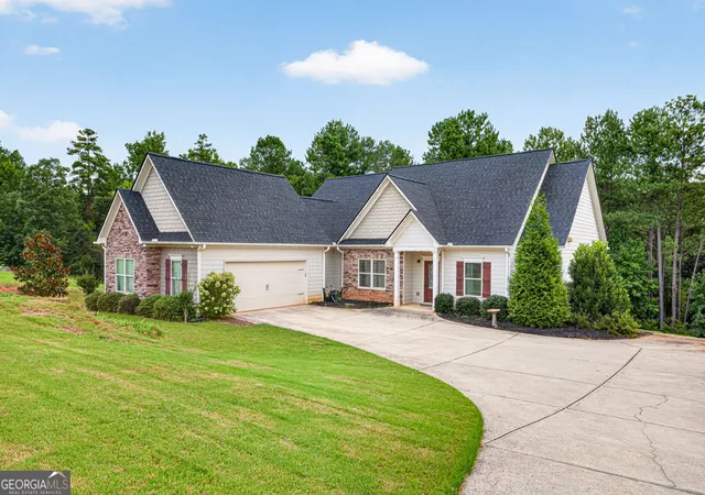 Photo 2 of Single family home for sale at 2854 Shadowstone Wy, Winder, GA 30680 | MLS# 10833734 | Listing updated on 2026-09-14