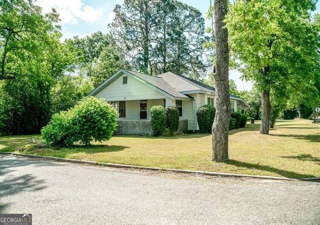 2nd image of 1010 Anderson St, Dublin, GA 31021 | MLS# 10804117